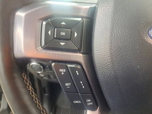 Used 2019 Ford Expedition Platinum image 30