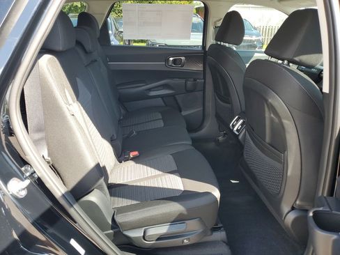 New 2026 Kia Sorento LX FWD image 12