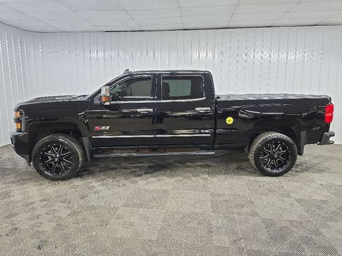 Used 2017 Chevrolet Silverado 2500 LTZ w/ Duramax Plus Package AWD/4WD image 6