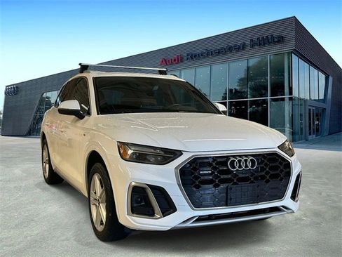 Used 2021 Audi Q5 e Premium Plus w/ Premium Plus Package image 7