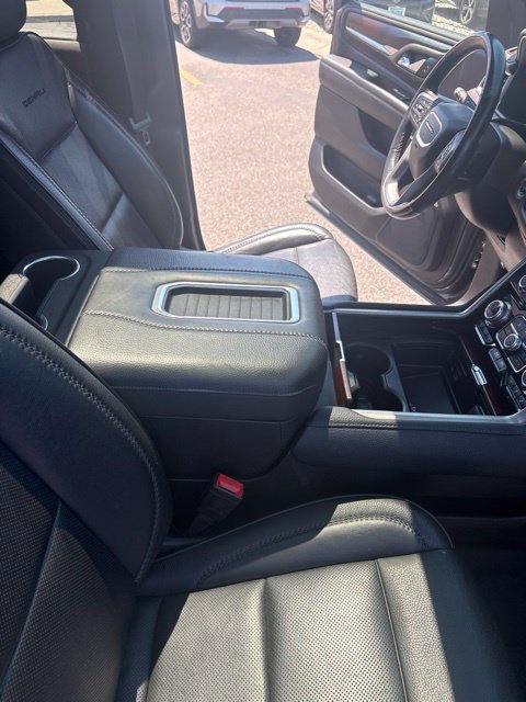 Used 2021 GMC Yukon Denali w/ Denali Ultimate Package AWD/4WD image 36