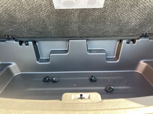 Used 2023 Buick Enclave Essence FWD image 21