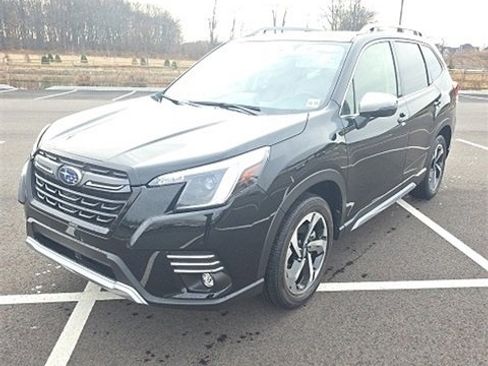 Used 2023 Subaru Forester Touring image 1