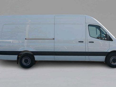 New 2025 Mercedes-Benz Sprinter 2500 image 4