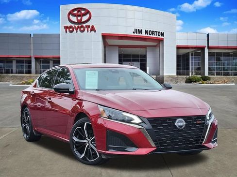 Used 2024 Nissan Altima 2.5 SR w/ SR Premium Package FWD image 1