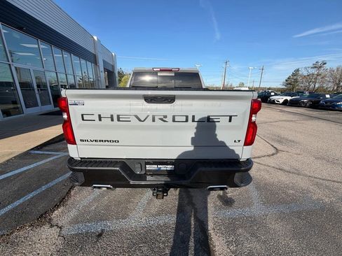 Used 2024 Chevrolet Silverado 1500 LT Trail Boss w/ Convenience Package II image 7