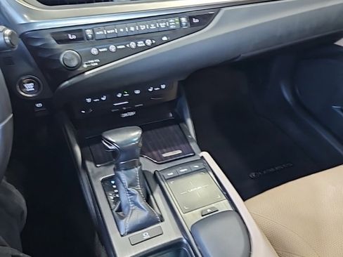 Used 2019 Lexus ES 350 Ultra Luxury image 34