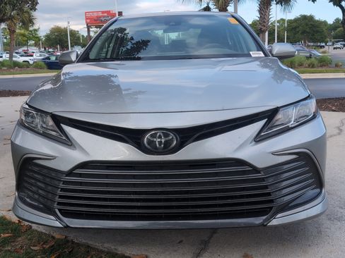 Certified 2023 Toyota Camry LE FWD image 3