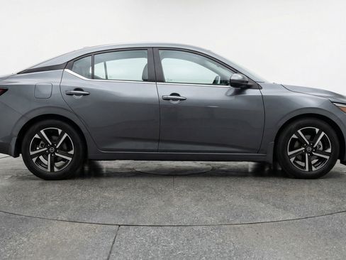 Used 2025 Nissan Sentra SV FWD image 11