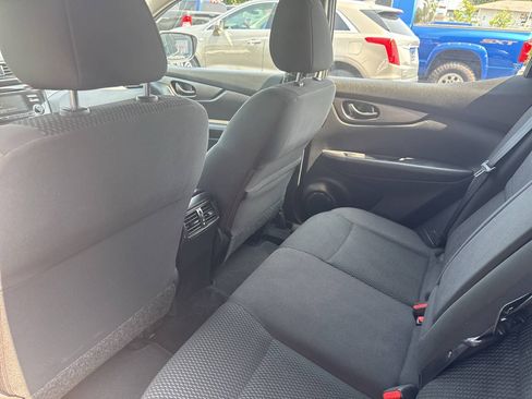 Used 2017 Nissan Rogue Sport S AWD/4WD image 18