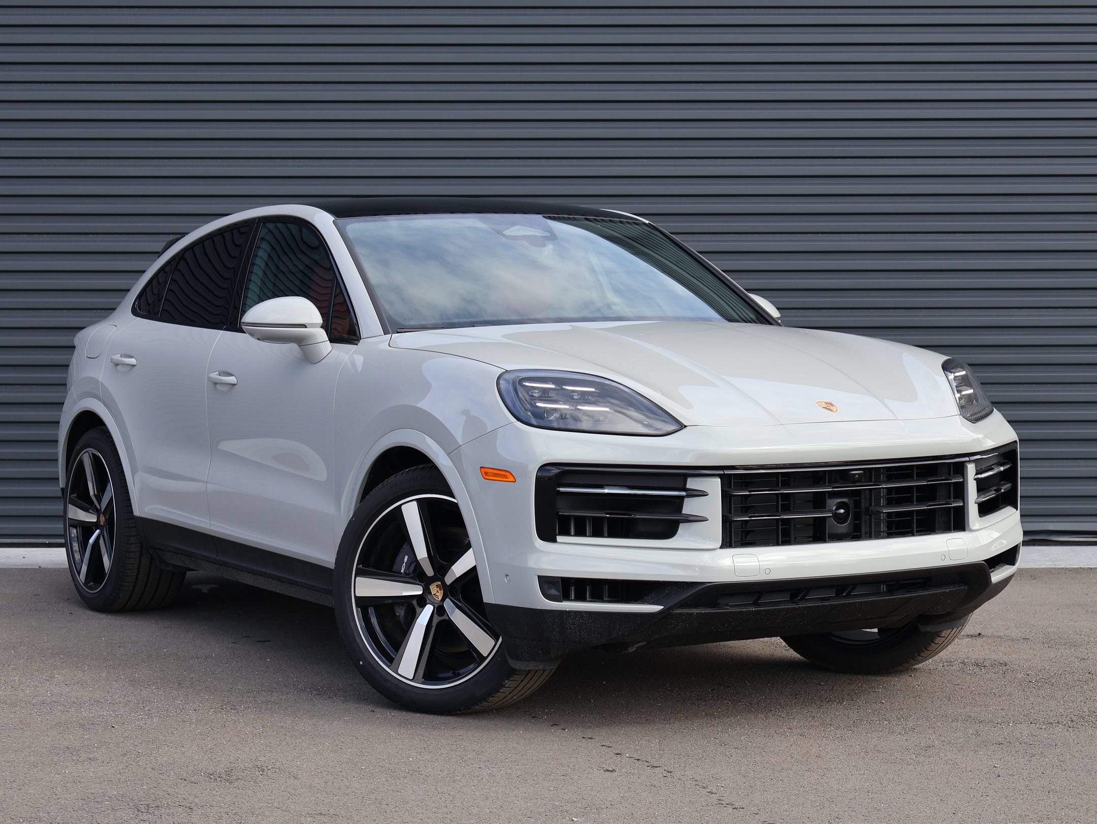 New 2026 Porsche Cayenne Coupe AWD/4WD image 7