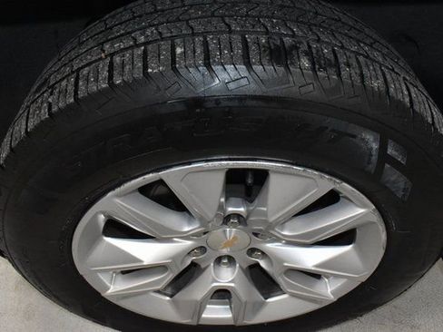 Used 2022 Chevrolet Silverado 1500 Custom w/ Safety Confidence Package image 9