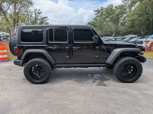 Used 2022 Jeep Wrangler Unlimited Sport AWD/4WD image 3
