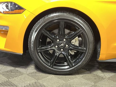 Used 2019 Ford Mustang Coupe w/ Equipment Group 101A RWD image 12