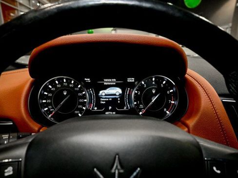 Used 2022 Maserati Levante GT image 31