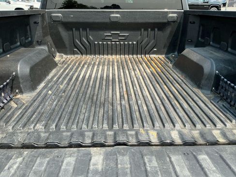 Used 2024 Chevrolet Silverado 1500 LT AWD/4WD image 17