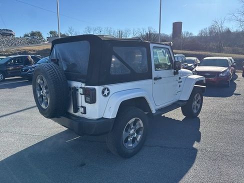 Used 2017 Jeep Wrangler Sport AWD/4WD image 8