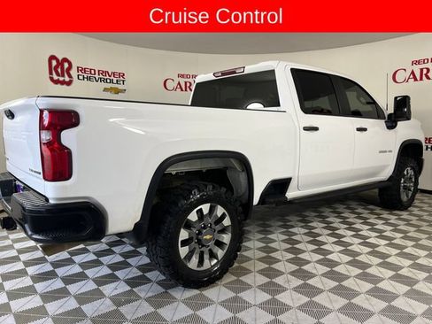Used 2025 Chevrolet Silverado 2500 Custom w/ Custom Value Package AWD/4WD image 8