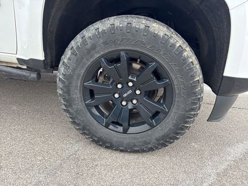 Used 2021 GMC Canyon AT4 image 4