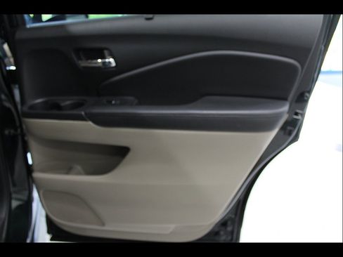 Used 2016 Honda Pilot Elite image 22