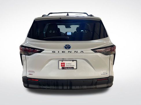 Certified 2023 Toyota Sienna XLE AWD/4WD image 4