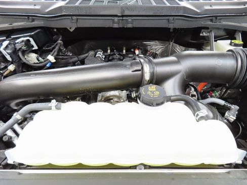 Used 2025 Ford F150 Lariat image 33