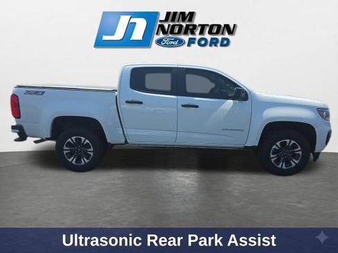 Used 2022 Chevrolet Colorado Z71 AWD/4WD image 11