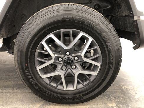 Certified 2024 Jeep Wrangler Sahara w/ Technology Group image 27