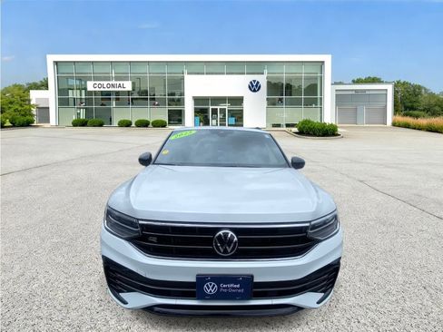 Certified 2023 Volkswagen Tiguan SE R-Line AWD/4WD image 8