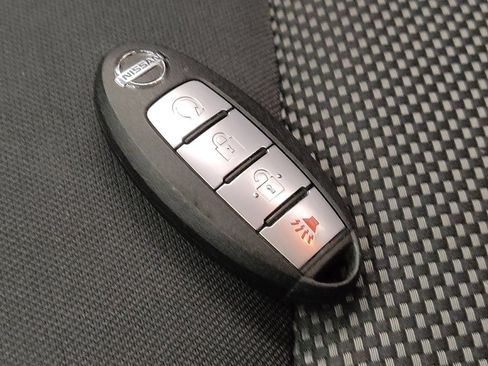 Used 2019 Nissan Pathfinder SV AWD/4WD image 32