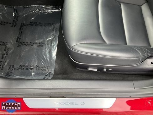 Used 2018 Tesla Model 3 Performance image 14