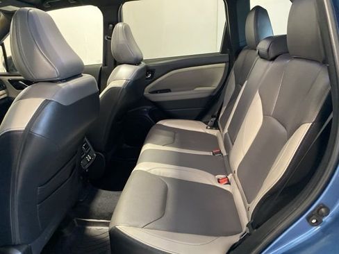 Certified 2025 Subaru Forester Limited image 13