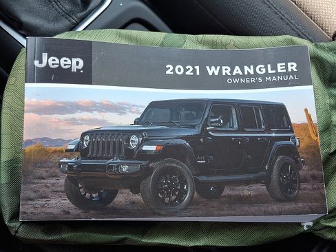 Used 2021 Jeep Wrangler Unlimited Sport AWD/4WD image 27