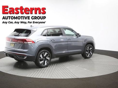 Used 2024 Volkswagen Atlas Cross Sport SE FWD image 38