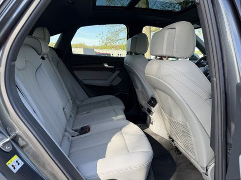 Certified 2023 Audi Q5 2.0T Prestige AWD/4WD image 24