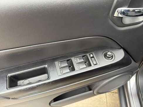 Used 2016 Jeep Patriot Latitude image 15