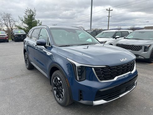 New 2026 Kia Sorento S image 3