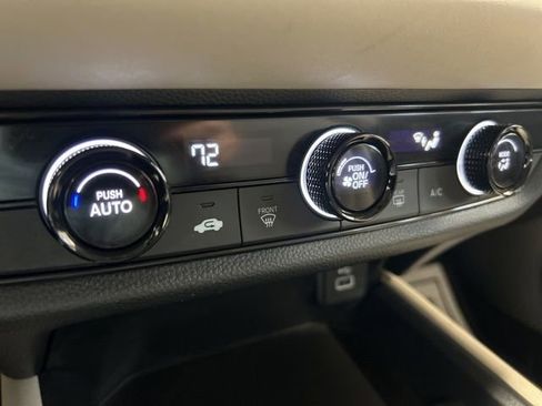 Certified 2024 Honda HR-V LX image 18