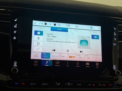 Certified 2023 Jeep Wagoneer 2WD w/ Premium Group I image 17
