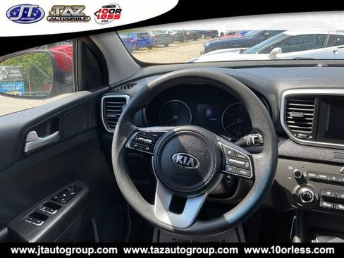 Used 2020 Kia Sportage LX AWD/4WD image 15