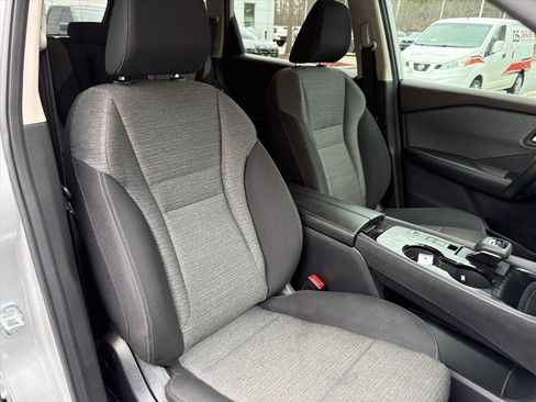 Certified 2022 Nissan Rogue SV image 19