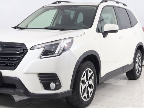 Used 2023 Subaru Forester Premium image 53