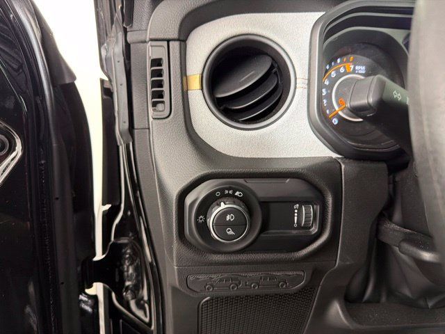 Used 2025 Jeep Gladiator Sport AWD/4WD image 20
