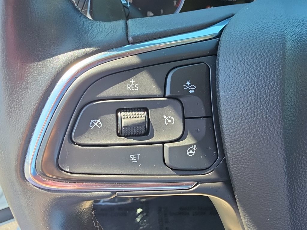 Certified 2022 Buick Envision Avenir w/ Technology Package II AWD/4WD image 23