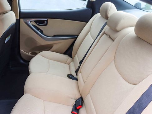 Used 2013 Hyundai Elantra GLS w/ Preferred Pkg image 16