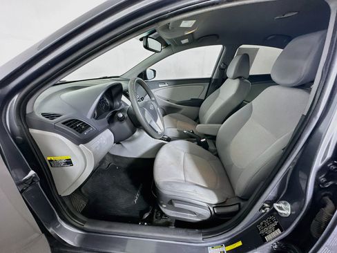Used 2012 Hyundai Accent GLS FWD image 13