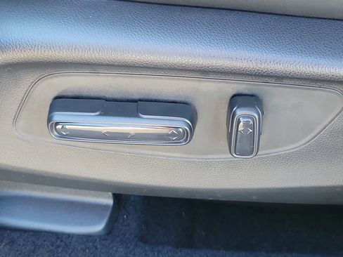 Certified 2025 Acura ADX Base image 21