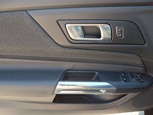 New 2025 Ford Mustang Coupe image 8