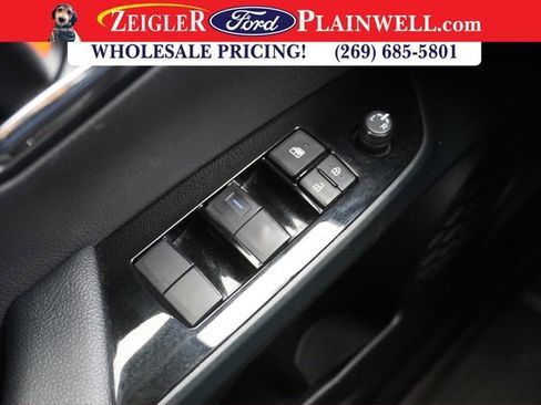Used 2022 Toyota Prius L Eco image 27