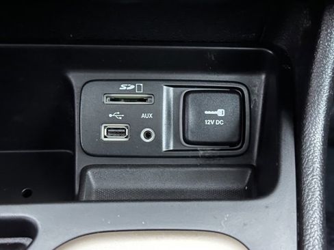 Used 2017 Jeep Cherokee 75th Anniversary image 38